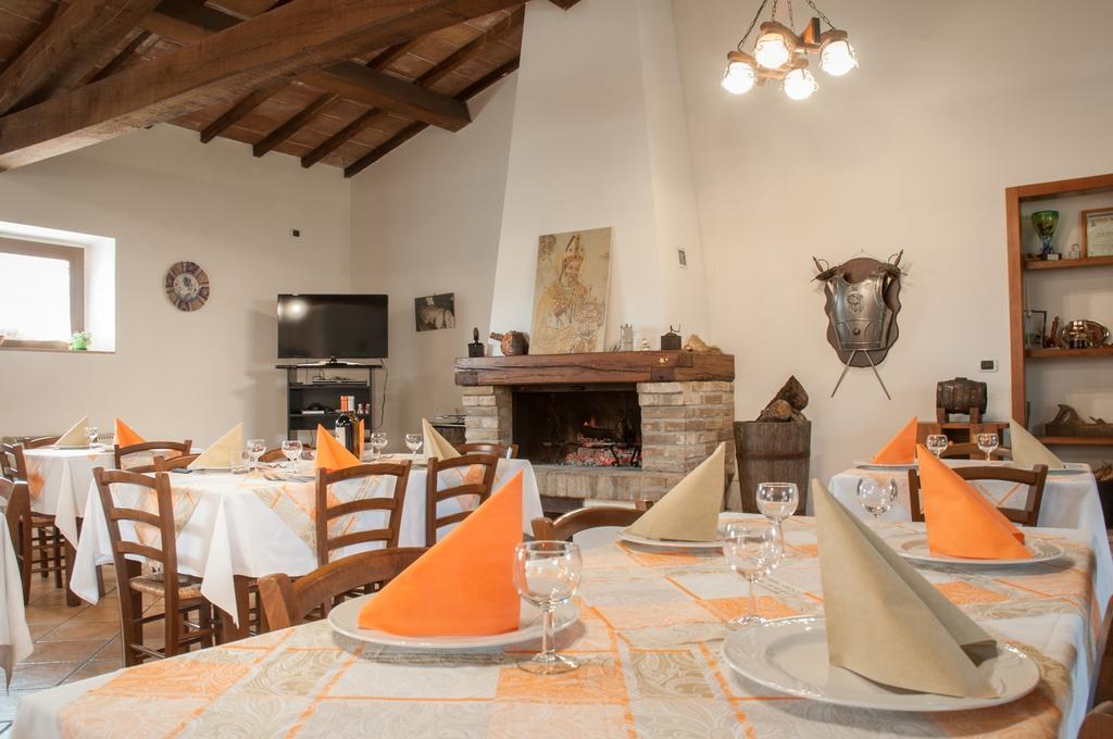 Agriturismo Casella Del Piano Gubbio Exterior foto